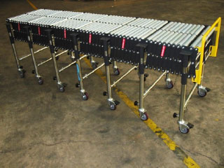 Extendable gravity roller conveyor collapsed Extendable gravity roller conveyor collapsed