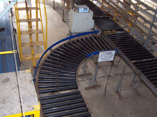 Curved gravity conveyor Curved gravity conveyor