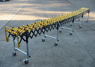 Gravity skate wheel conveyor x 450mm extended